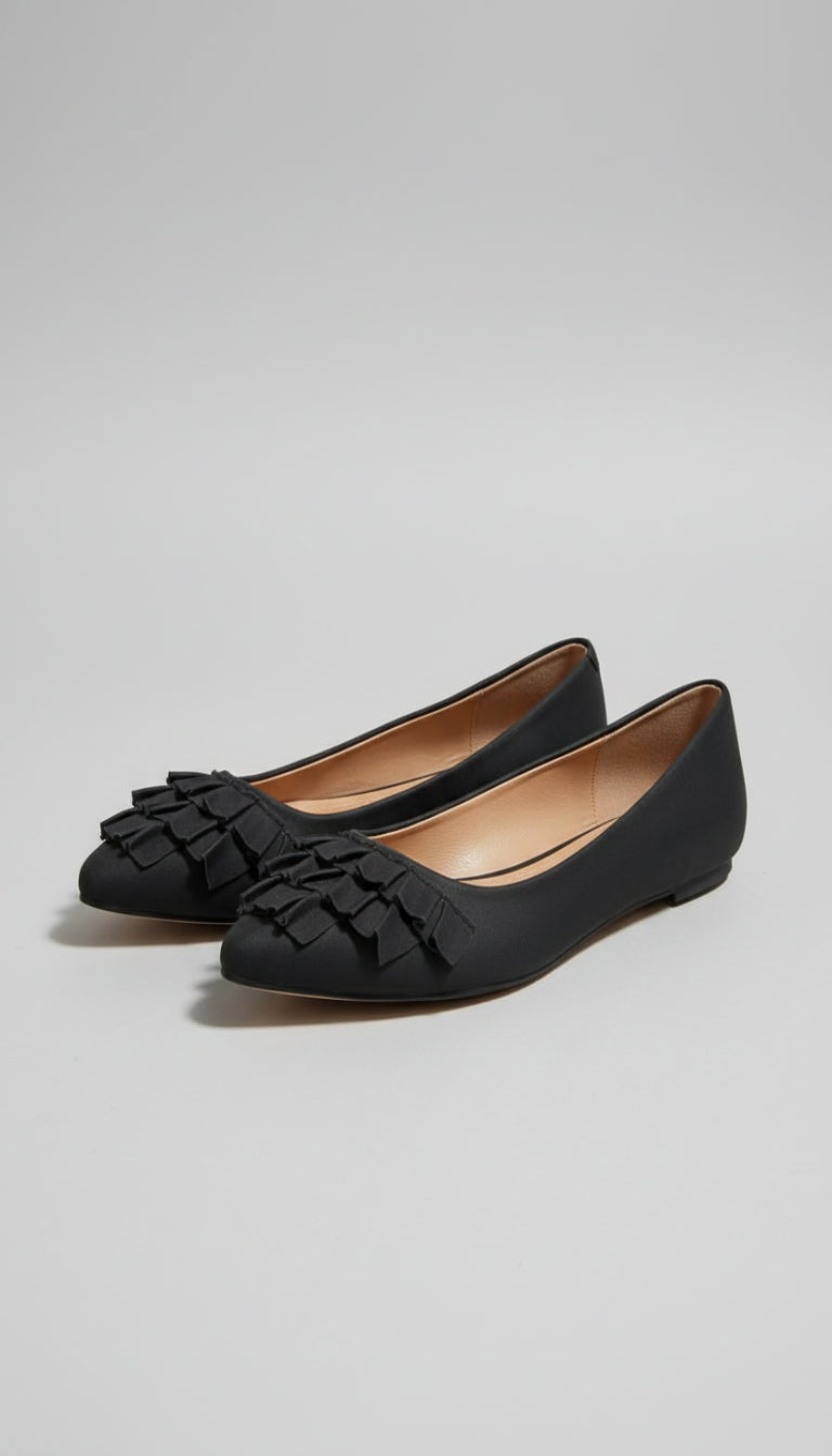 zapatillas planas de punta Journee Collection.