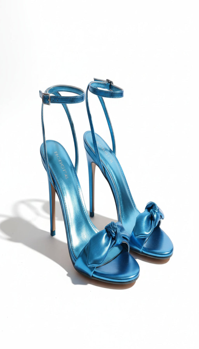 Tacones metalizados con lazo BCBGeneration