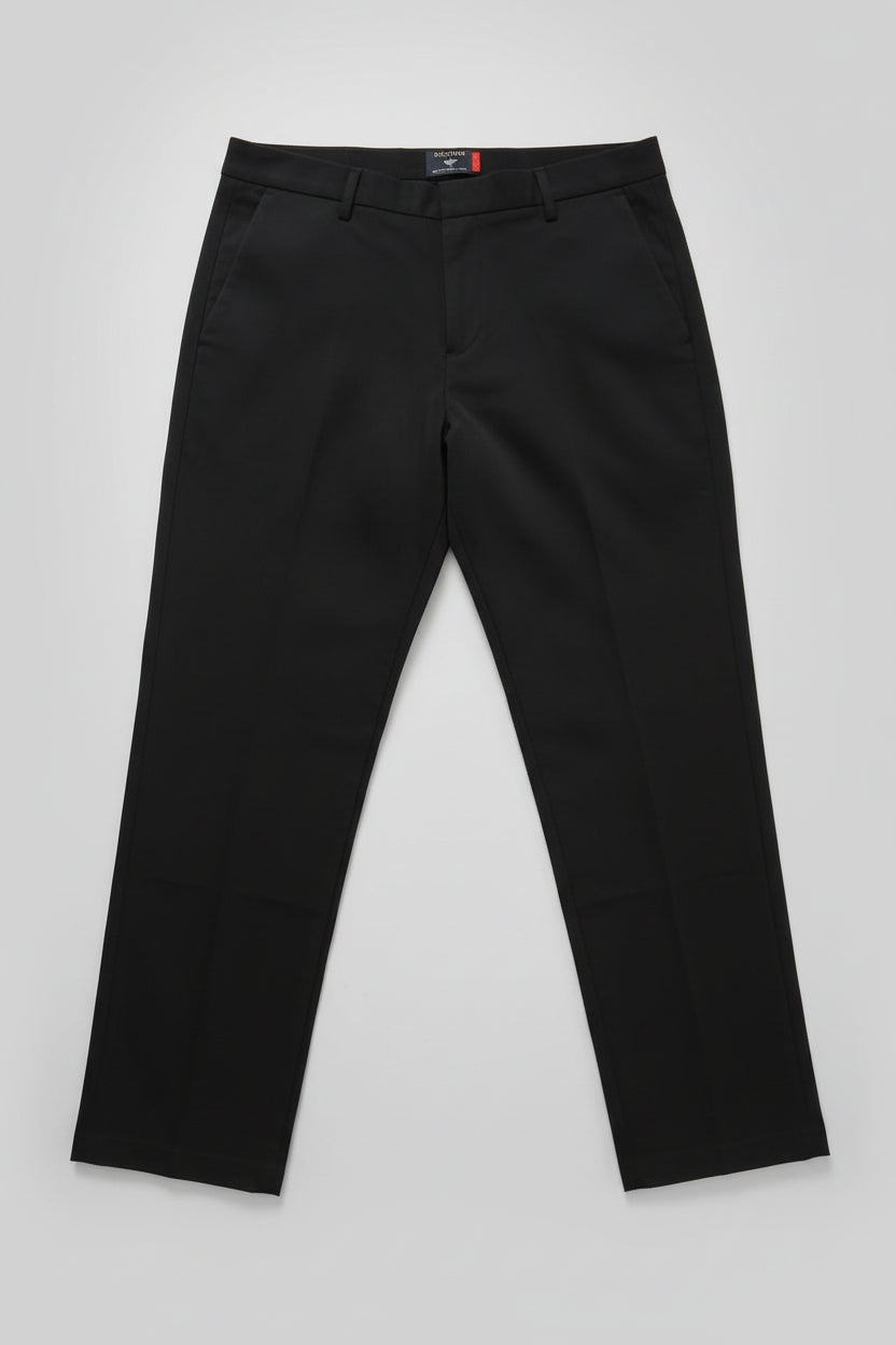 Pantalón Dockers Essentials – Corte Clásico en Negro Elegante
